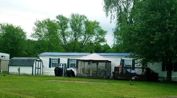 Scenic Mobile Home Park Picture 7