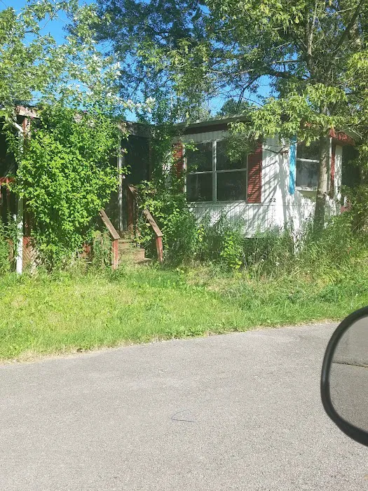 Scenic Mobile Home Park Picture 8