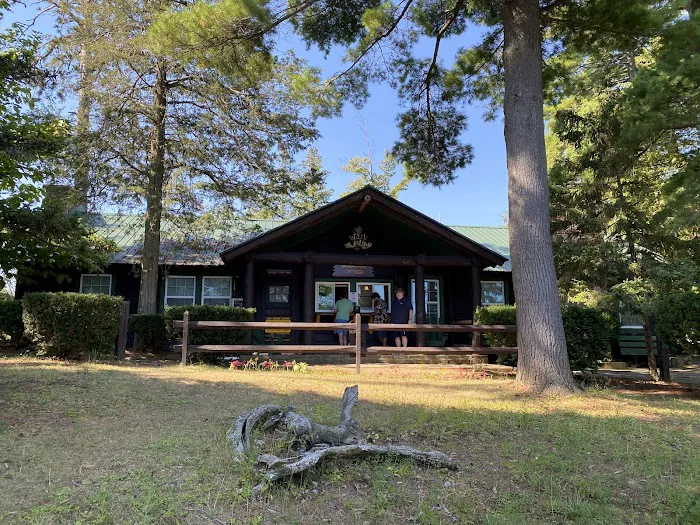 Glen Island Ranger Station Picture 9