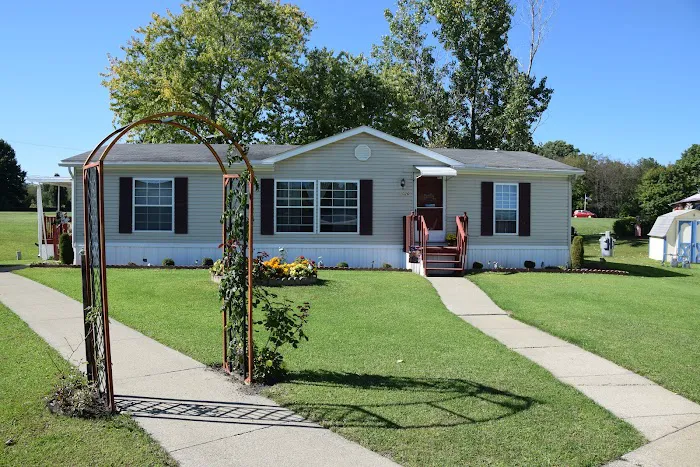 Brookfield Acres Manufactured Home Community Picture 6