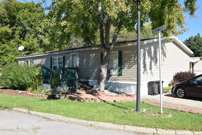 Brookfield Acres Manufactured Home Community Picture 3