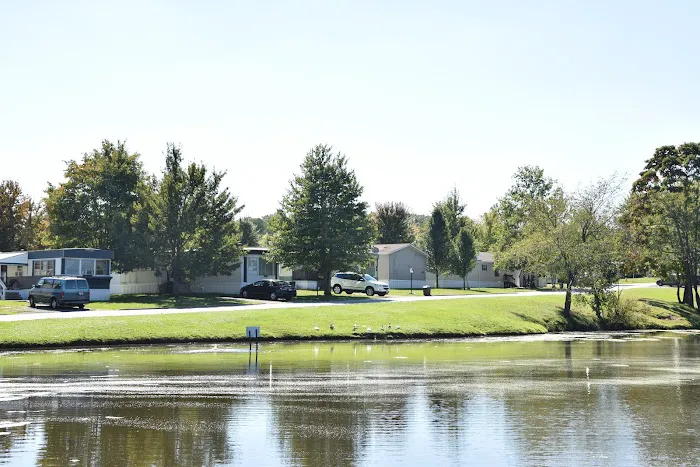 Brookfield Acres Manufactured Home Community Picture 10