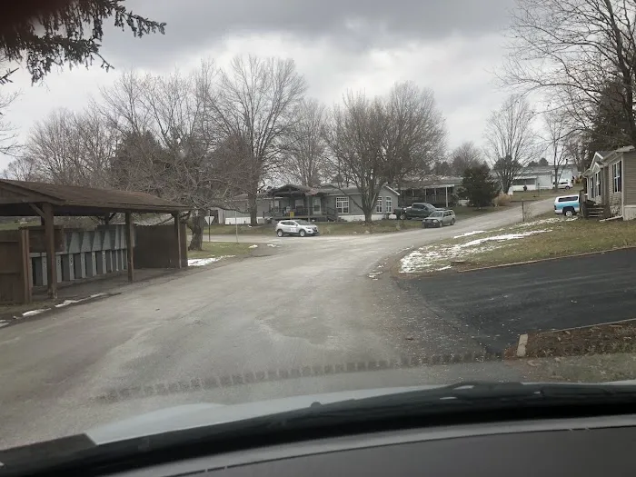 Oak Springs Mobile Home Park Picture 8