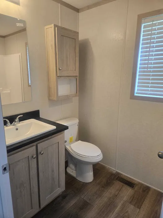 Valley Mobile Home Park Picture 4