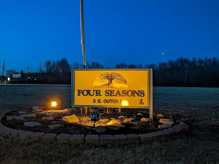 Four Seasons Mobile Home Park Picture 9