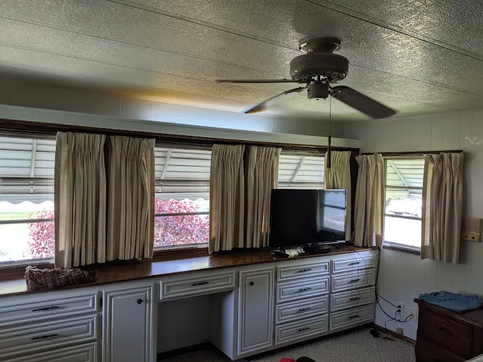 Four Seasons Mobile Home Park Picture 10