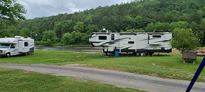 Henderson’s hide-a-way campground Picture 7
