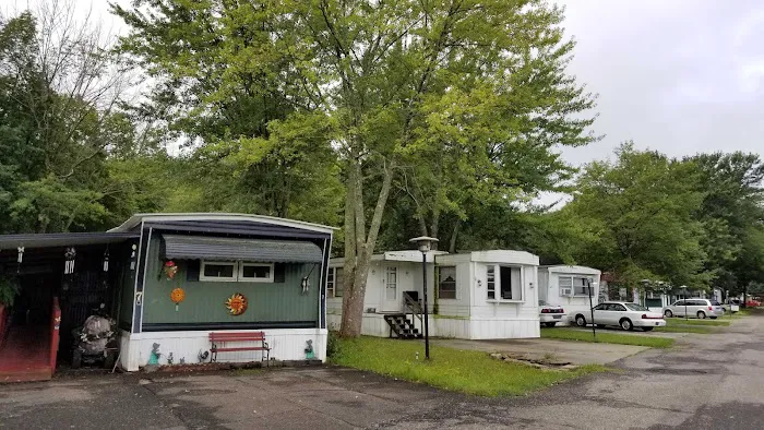 Villager Mobile Home Park Picture 4