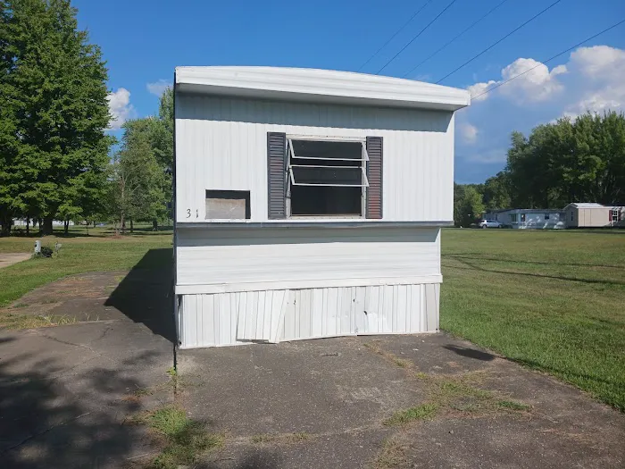 Villager Mobile Home Park Picture 9
