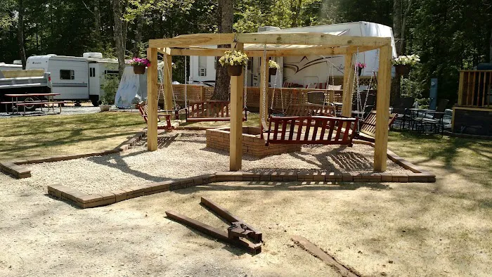 Cozy Pond Camping Resort Picture 1