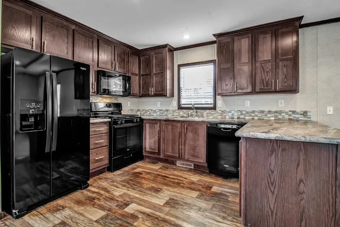 Maplecroft Manufactured Home Community Picture 6