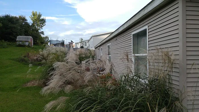 Sunnyhill Mobile Home Park Picture 7