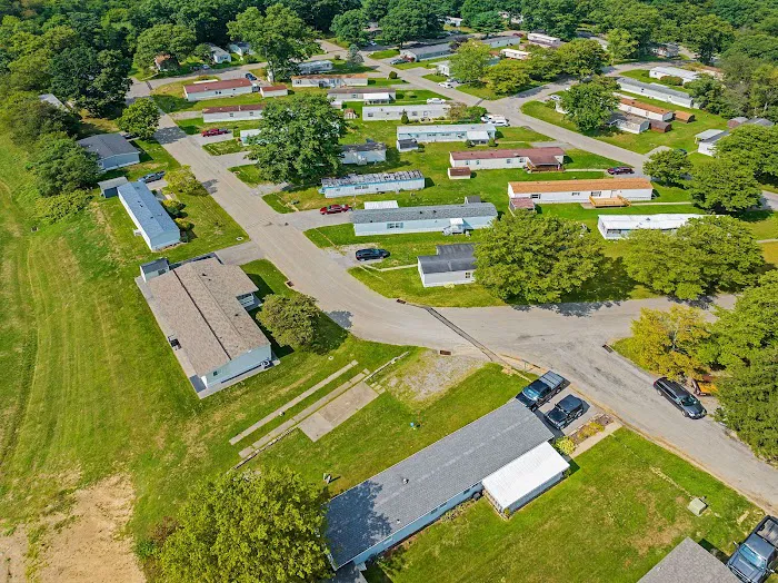 Deer Lakes Manufactured Home Community Picture 4