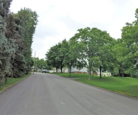 Deer Lakes Manufactured Home Community