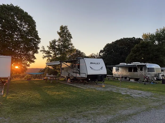 Mountain Top RV Campground Picture 4