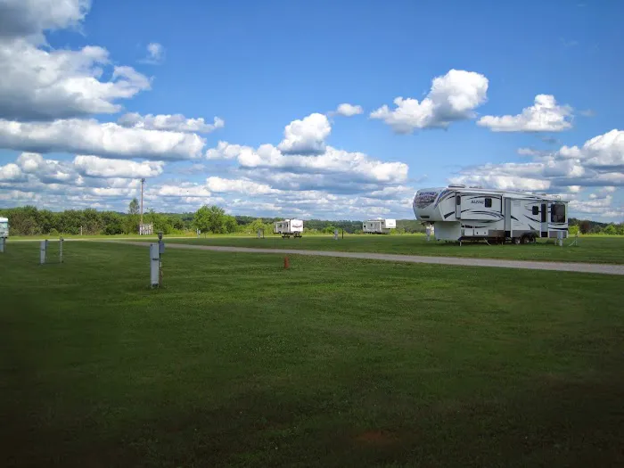 Mountain Top RV Campground Picture 9