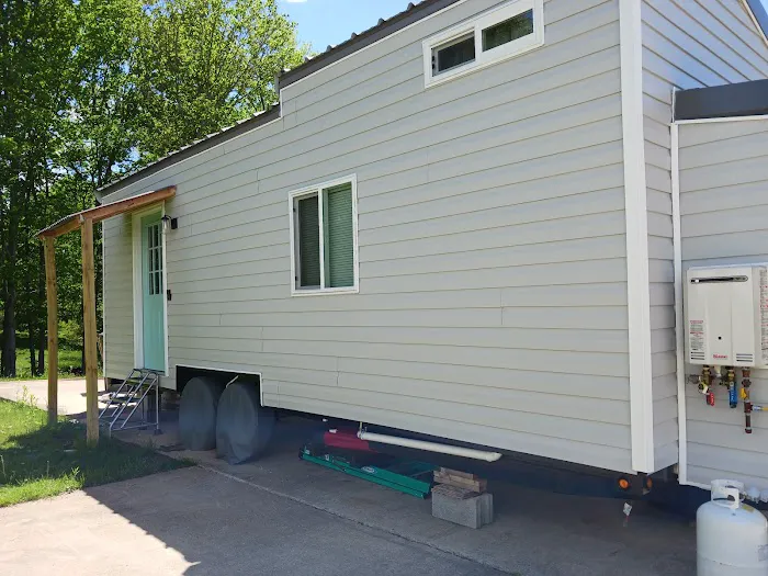 Wheat Hill Mobile Home Community Picture 4