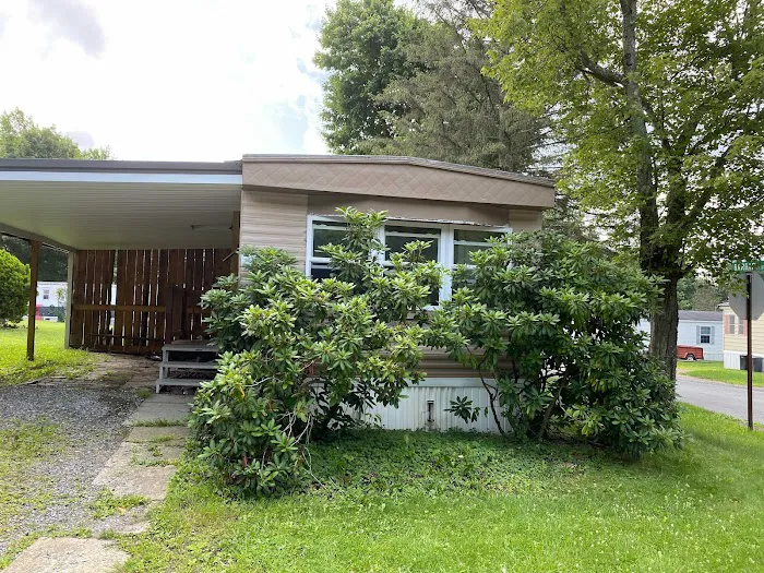 Mahoning Manor Mobile Home Park Picture 1