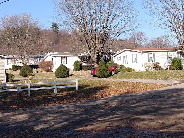 The Meadows Mobile Home Park Picture 4