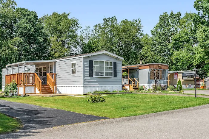 Redwood Estates Manufactured Home Community Picture 6
