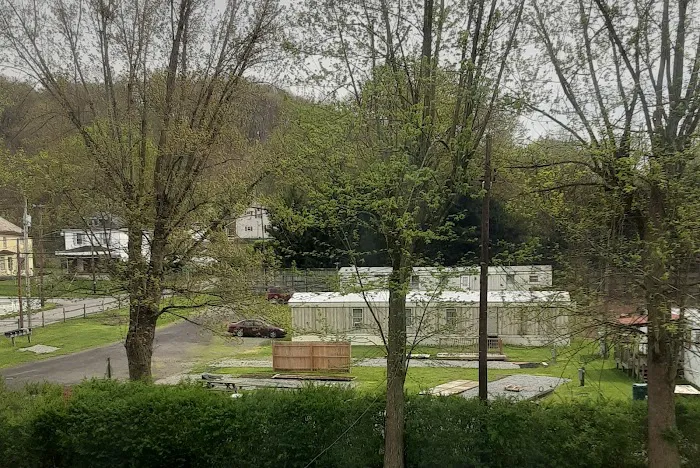 Champ Court RV Park trailer park rentals Picture 6
