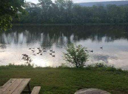 Bowser's Riverfront Campground