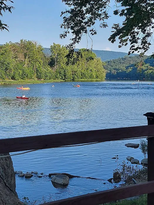 Bowser's Riverfront Campground Picture 6