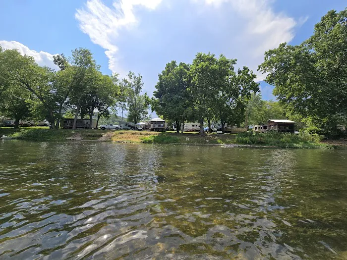 Bowser's Riverfront Campground Picture 8