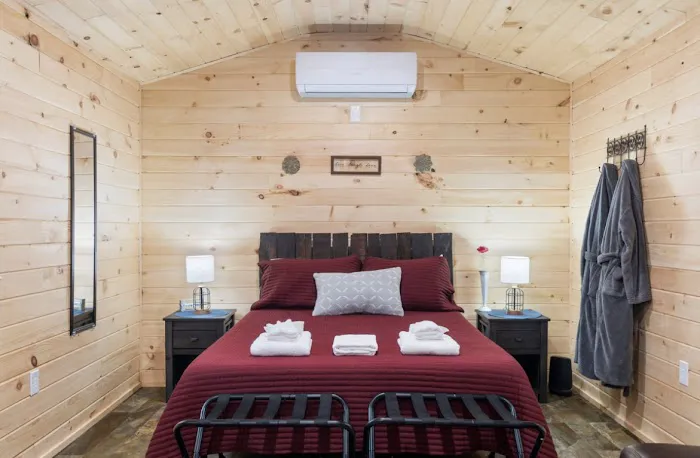 Seneca Hideaway Picture 7