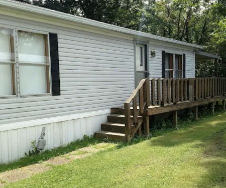 Wallace Trailer Court