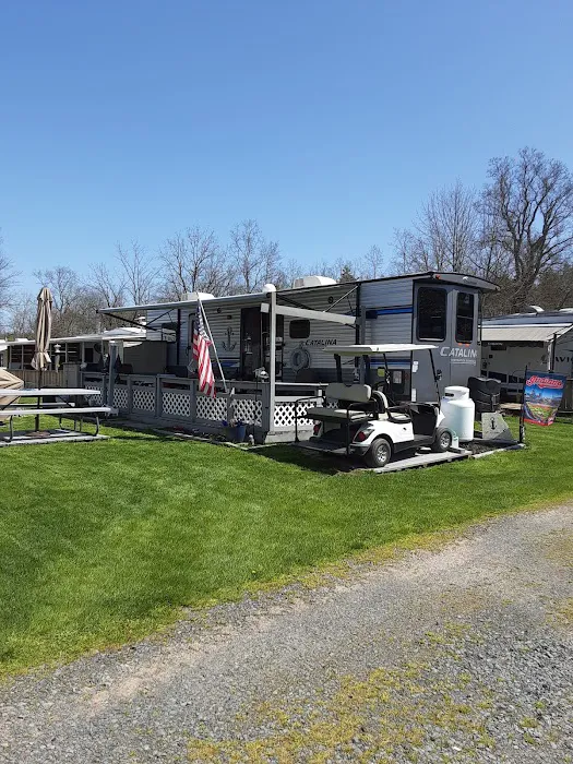 Twin Oaks Campgrounds and Marina Picture 2