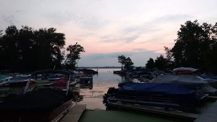 Twin Oaks Campgrounds and Marina Picture 6