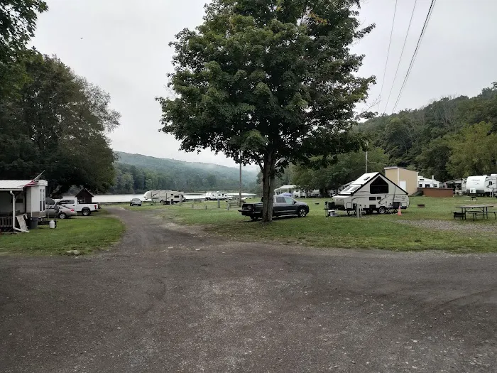 Jellystone Park of the Finger Lakes @ Babcock Hollow Picture 7