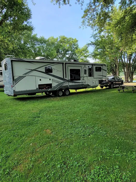 Edgewater Rv Park and Marina Picture 2