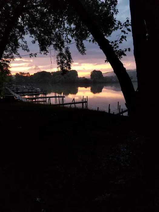 Edgewater Rv Park and Marina Picture 9