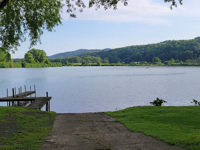 Edgewater Rv Park and Marina Picture 4