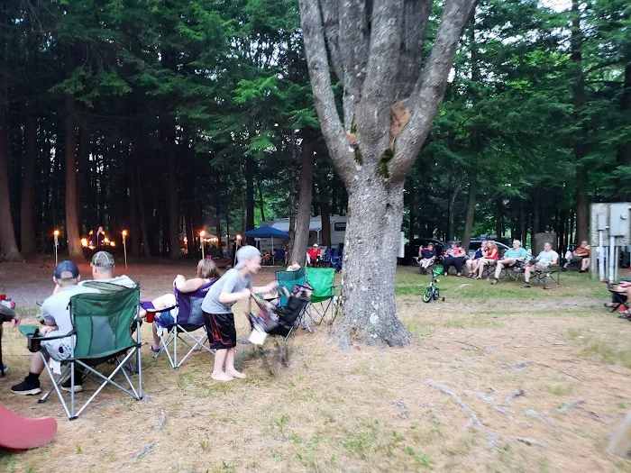 Rest-N-Nest Campground Picture 6