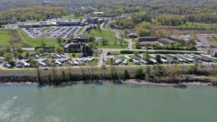 Erie West Mobile Home Community Picture 8