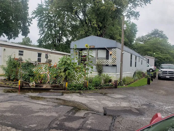 Mayfield Mobile Home Park Picture 3