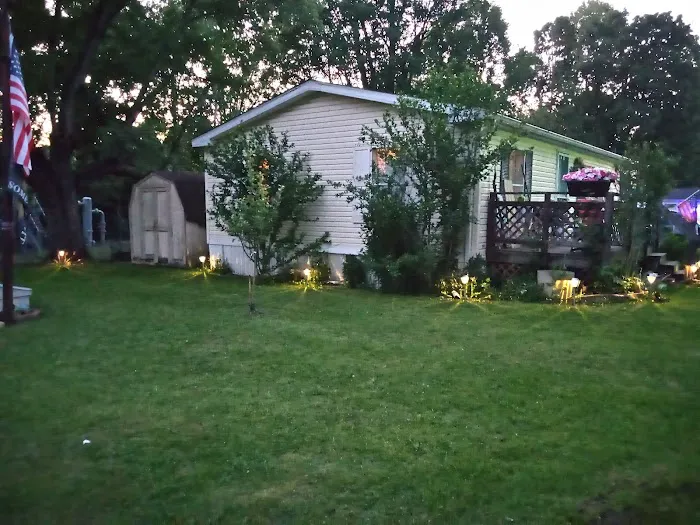Mayfield Mobile Home Park Picture 4