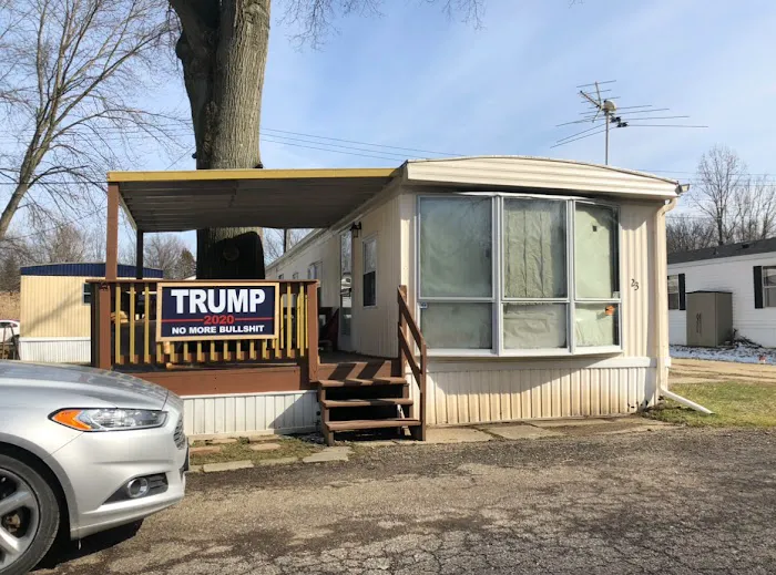 Mayfield Mobile Home Park Picture 5