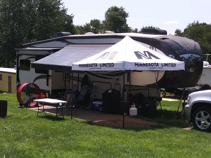 Oakland RV Park Picture 9