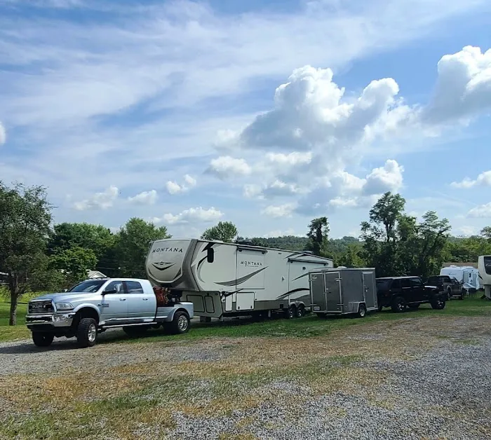 Meadowbrooke RV Park Picture 4