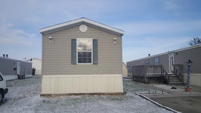 Pleasant Heights Mobile Home Park Picture 6