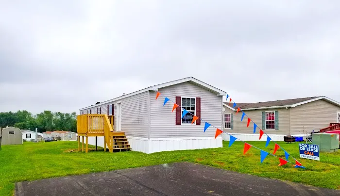 Pleasant Heights Mobile Home Park Picture 9