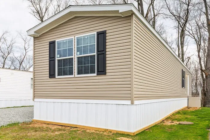 Hilltop Manufactured Home Community Picture 2