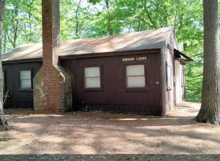 Lone Tree Camp & Cabins
