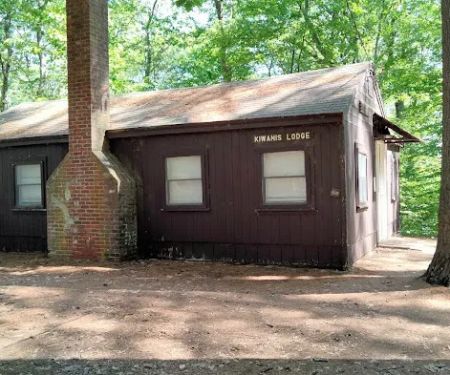 Lone Tree Camp & Cabins
