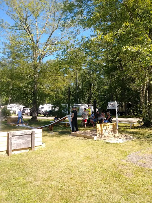 Green Gate Camping Area & Hall Picture 8