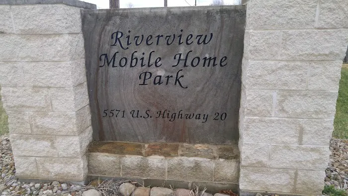 Riverview Mobile Home Park Picture 4